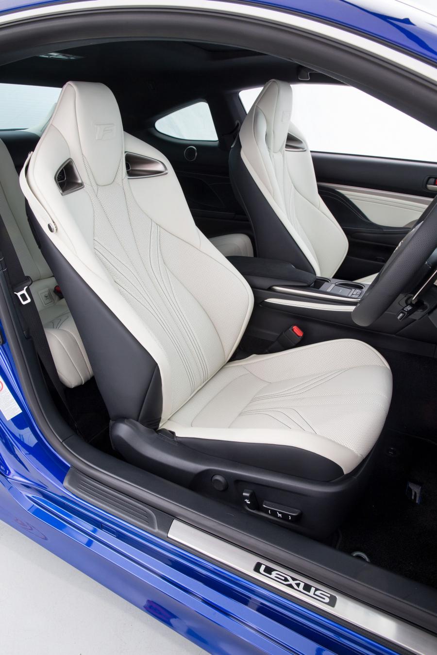  Lexus RC F 2014 года  (AU) (фото 27 из 30)